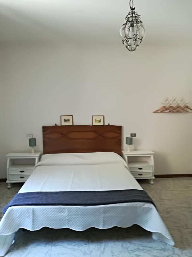Civico 10 Hotel Gubbio Bagian luar foto