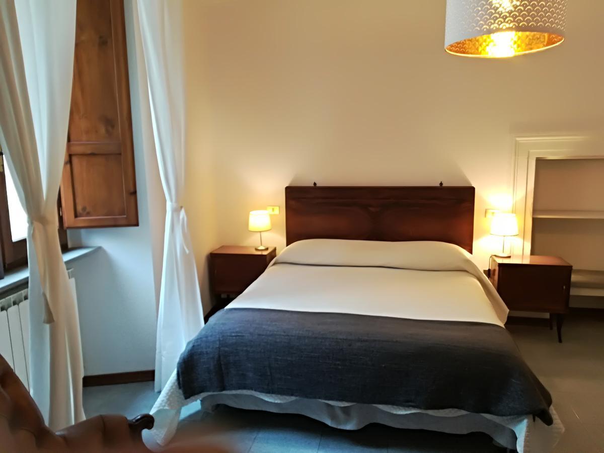 Civico 10 Hotel Gubbio Bagian luar foto
