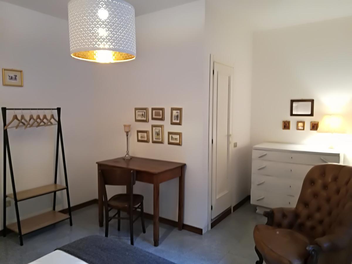 Civico 10 Hotel Gubbio Bagian luar foto