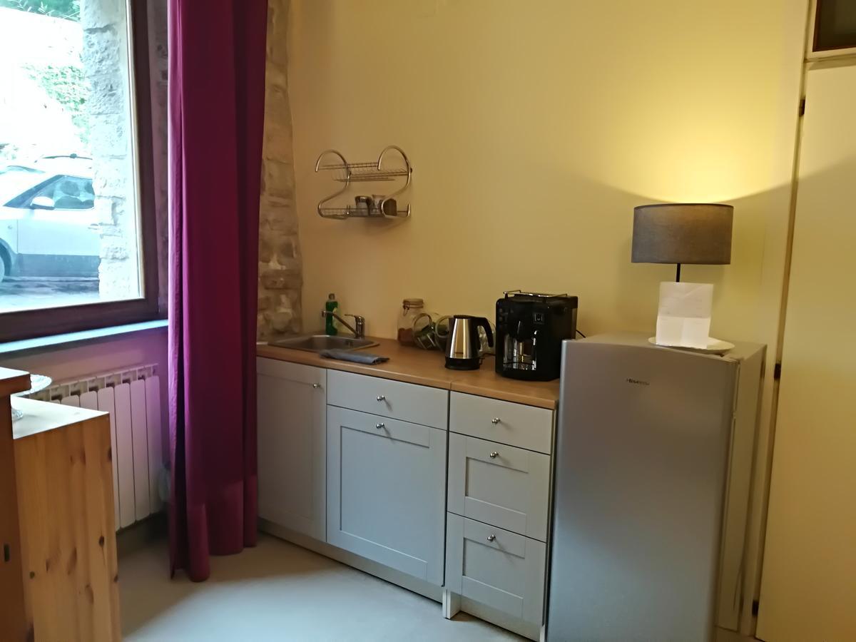 Civico 10 Hotel Gubbio Bagian luar foto